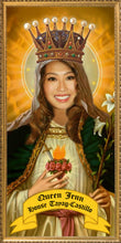 Load image into Gallery viewer, The QUEEN Custom Prayer Candle - Selfie Prayer Candle - Funny Saint Candle - Gift for Her - Funny Birthday Gift - Funny Gift for Mom